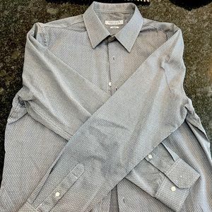 Perry Ellis Portfolio Slim Fit L/S dress shirt. Gray with a black pattern.
